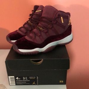 Nike Air Jordan Heiress Retro RL Maroon Velvet 4 Y